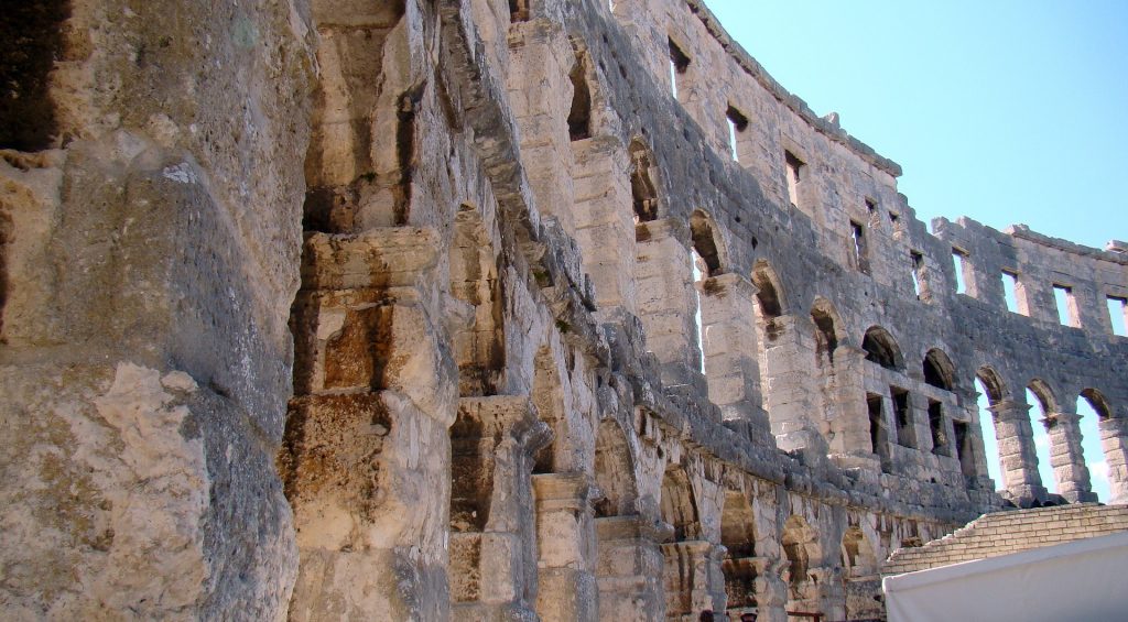 istra amfiteatar-min